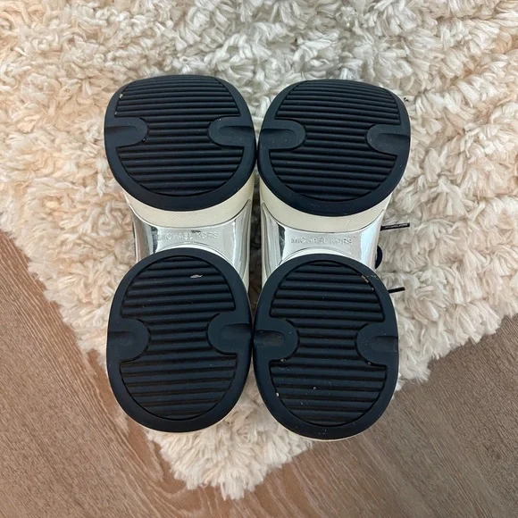 Michael Kors Olympia Monogram Sneakers. Women’s size 7 - Picture 5 of 7